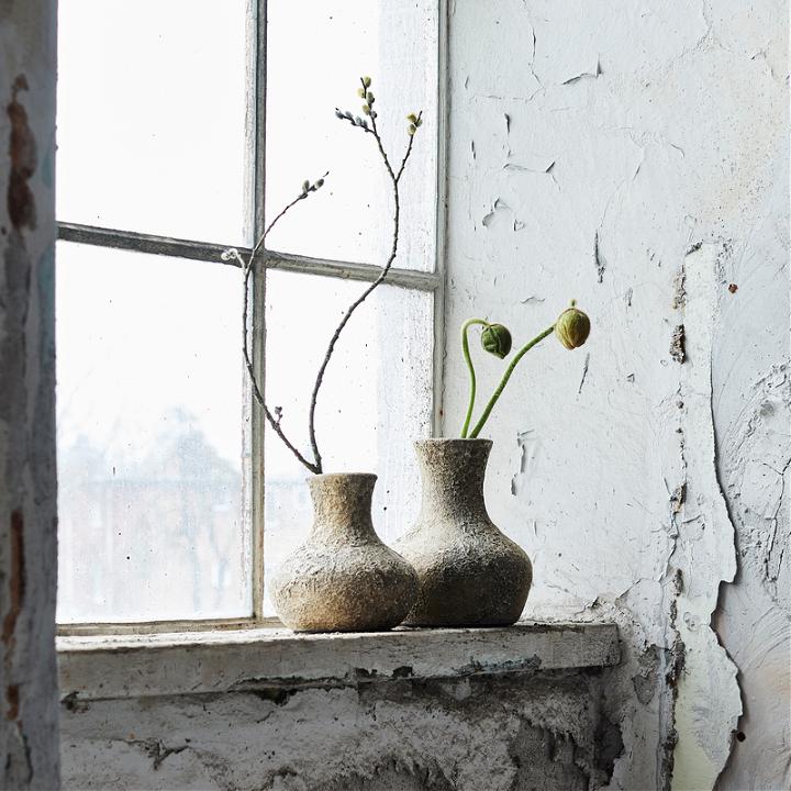 MUUBS Vase Eris M - Rustic sand Terracotta - Ø8xH19 cm