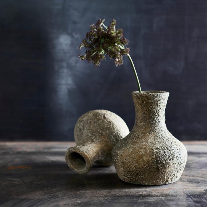 MUUBS Vase Eris M - Rustic sand Terracotta - Ø8xH19 cm