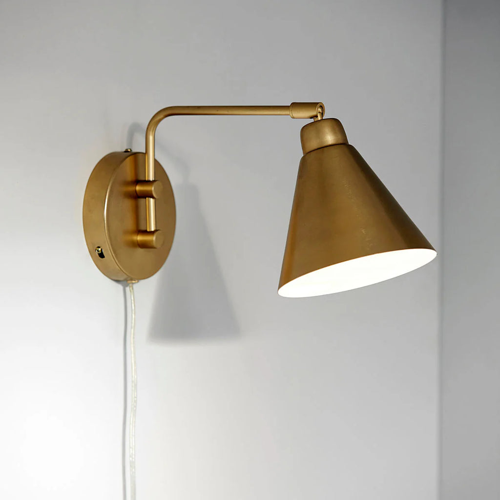 Iron wall lamp Game