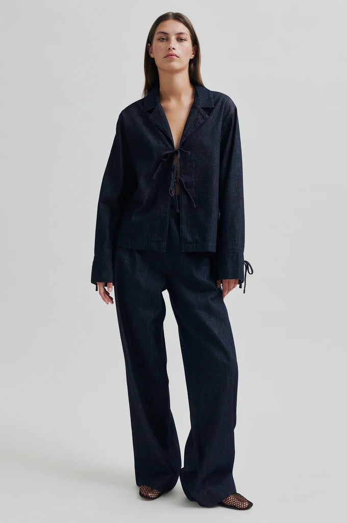 Second Female Alluet Shirt