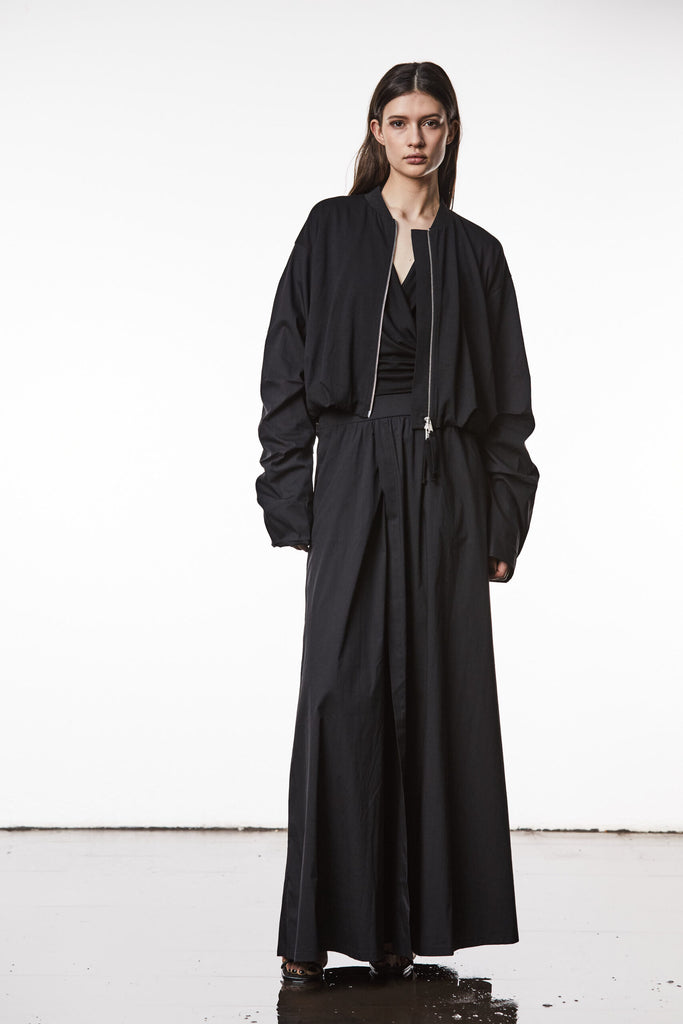 thom/krom  W SJ 490 Black