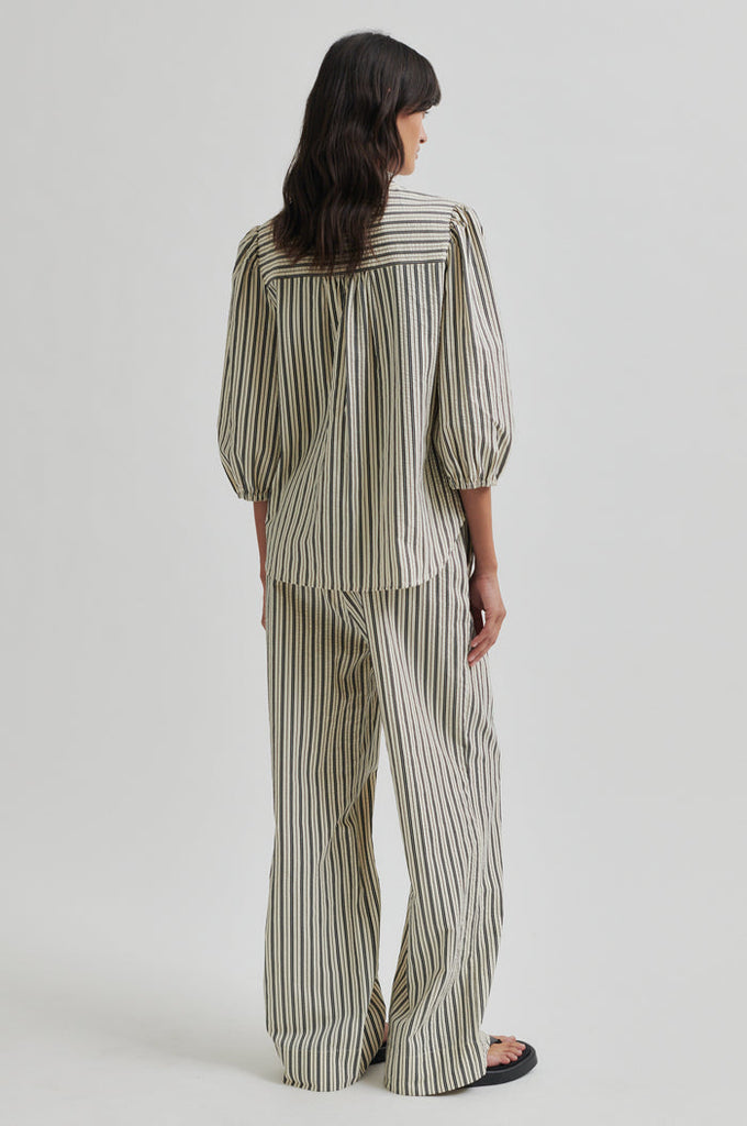 Second Female Serifa Shirt