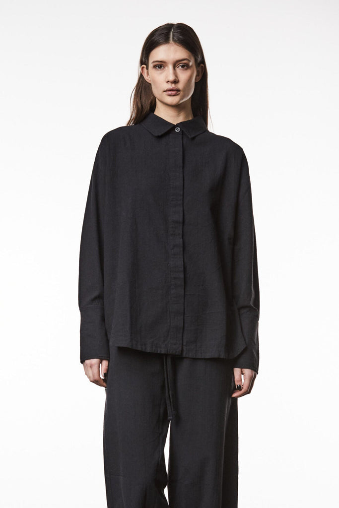 thom/krom  W H 18 Black