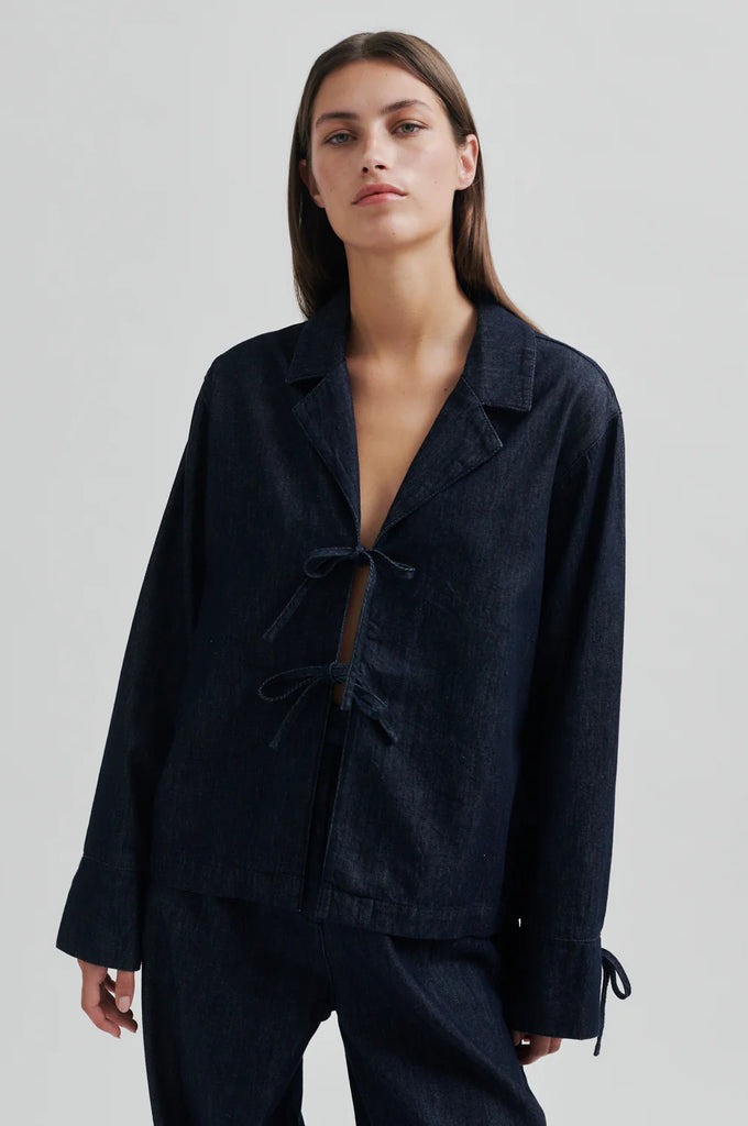 Second Female Alluet Shirt