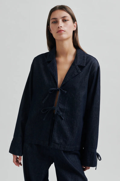 Second Female Alluet Shirt