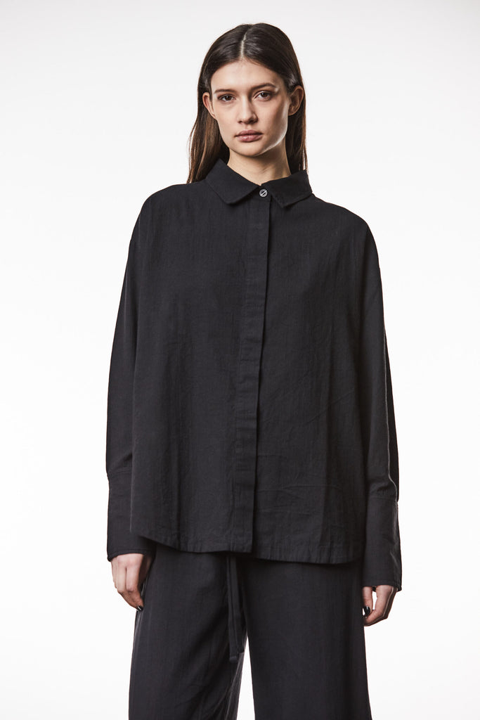 thom/krom  W H 18 Black