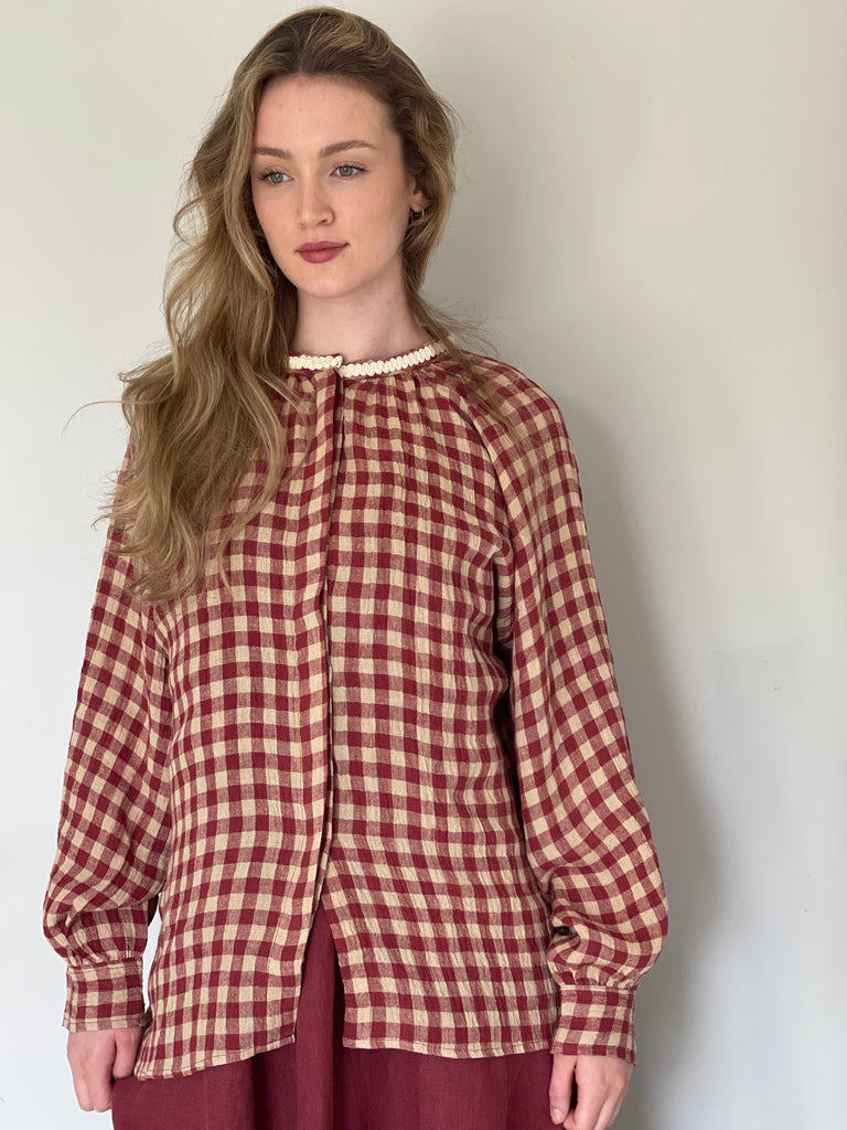 Caraval Top Red Square