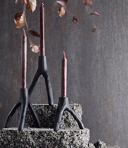 MUUBS Candle holder Aion S - Black Casted Iron - W13xL15xH13,4 cm
