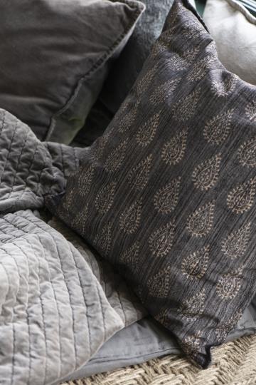 Quilt velvet soil smoke