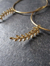 Leafy hoop earrings - gold
