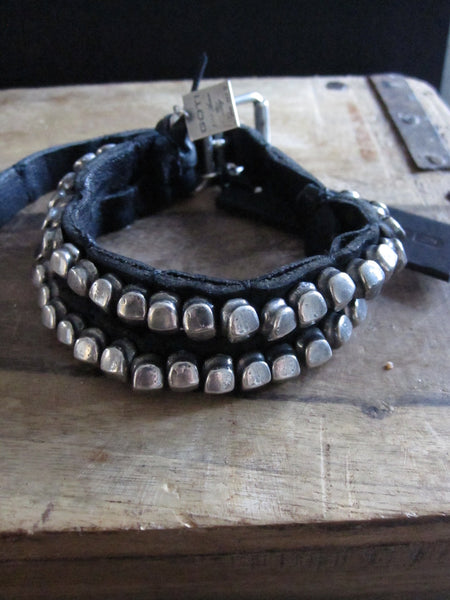 Goti leather bracelet with 925 Silver nuggets BR116