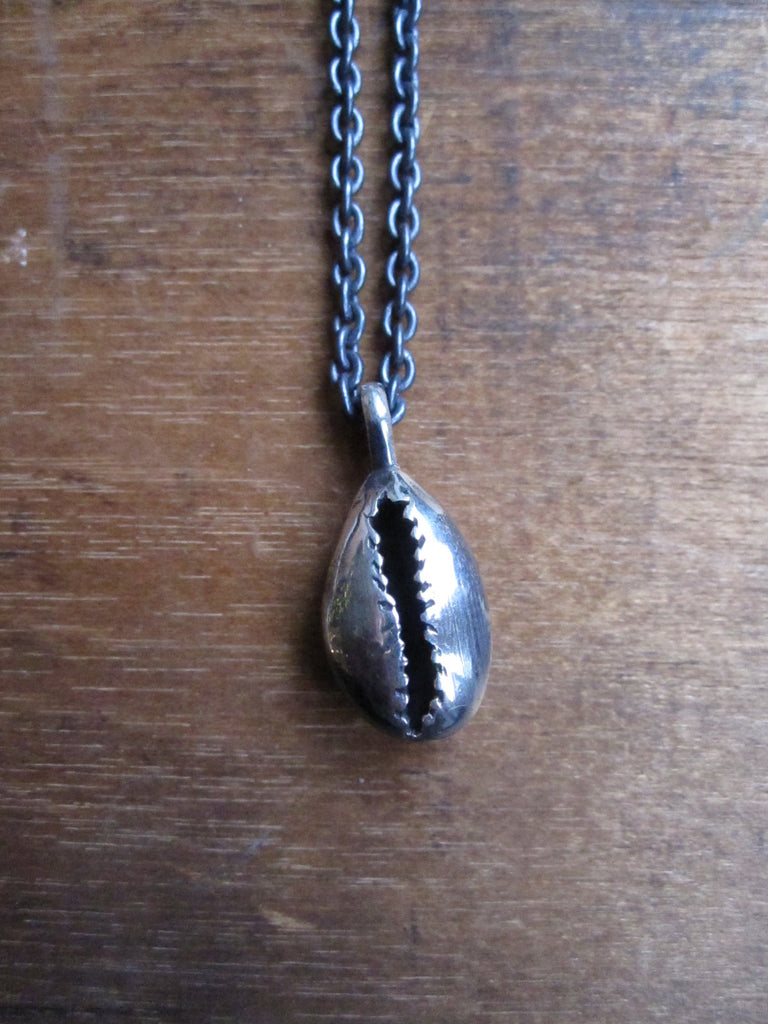 Oxidised 925 Silver cowrie shell necklace