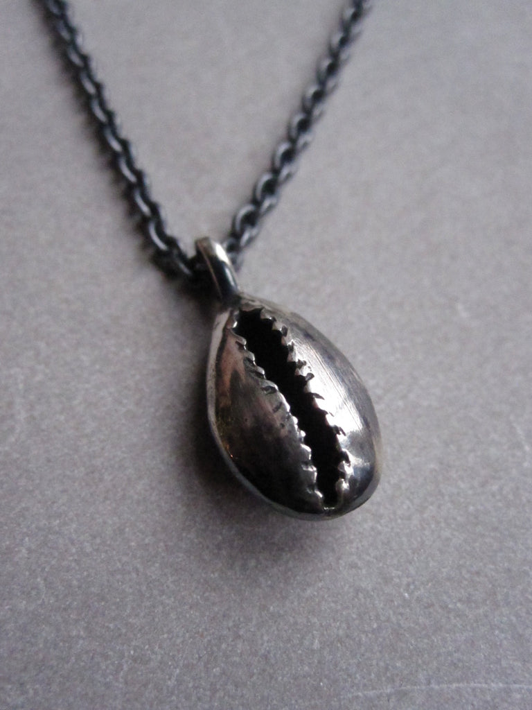 Oxidised 925 Silver cowrie shell necklace