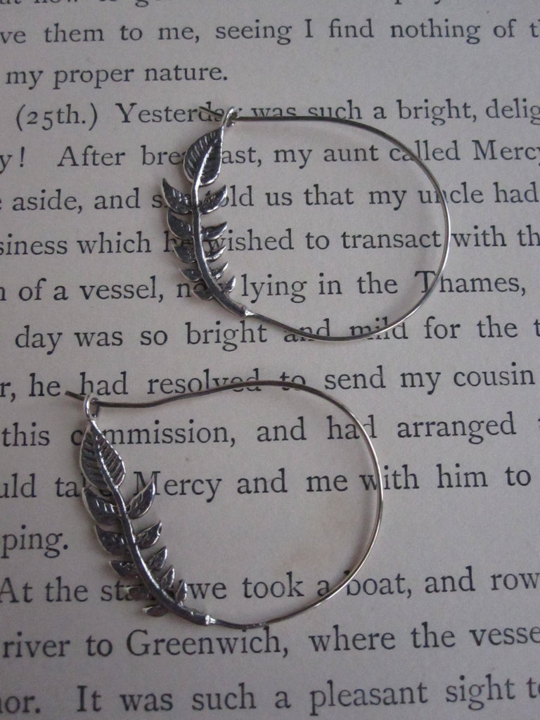 Leafy branch hoop - 925 Silver