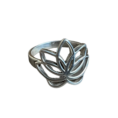Lotus ring