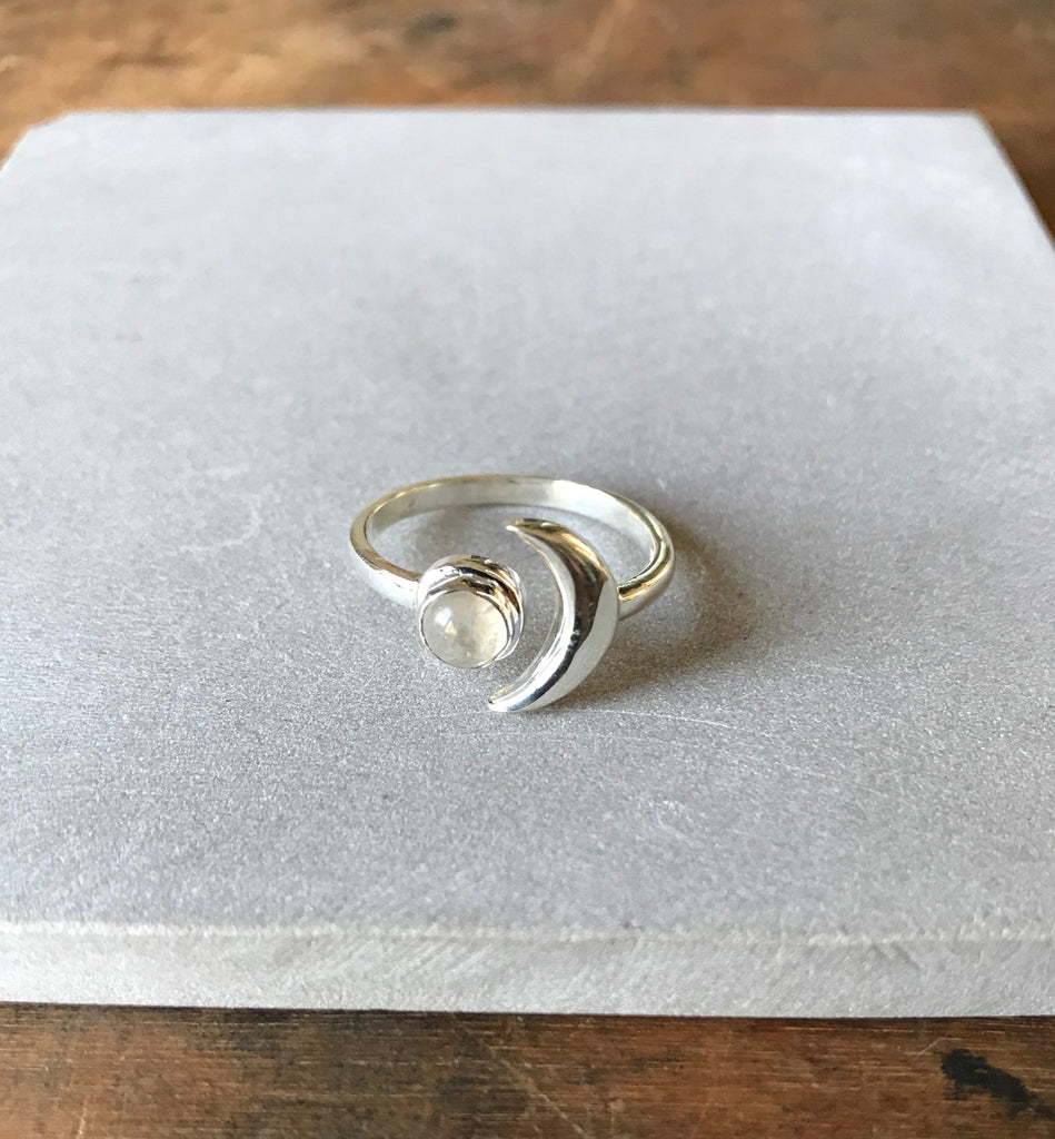 925 Silver rainbow moonstone moon ring