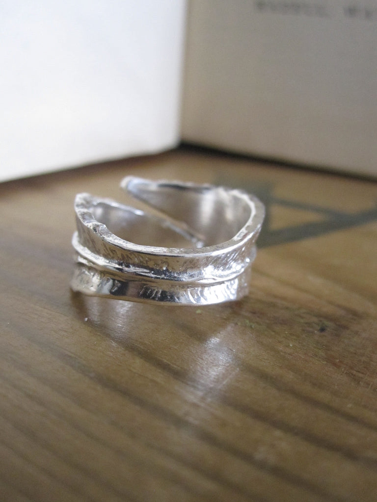 CollardManson 925 silver wrapped leaf ring