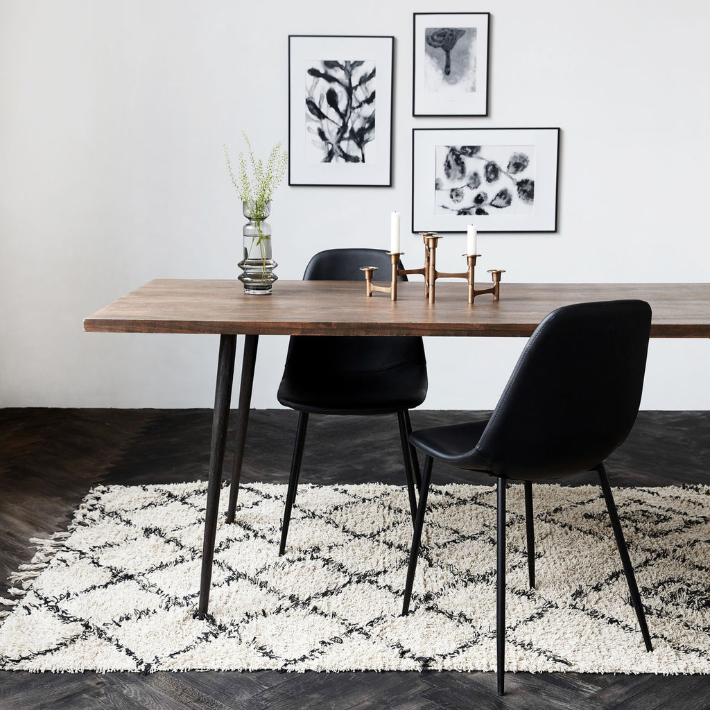 Kuba Rug- White/Black 140x200