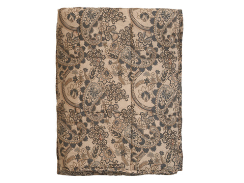 Maitri Quilt w. paisley pattern