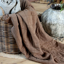 Vintage Quilt Walnut