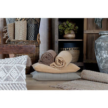 Vintage Quilt Walnut