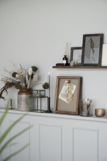 IB Box Gallery Shelf