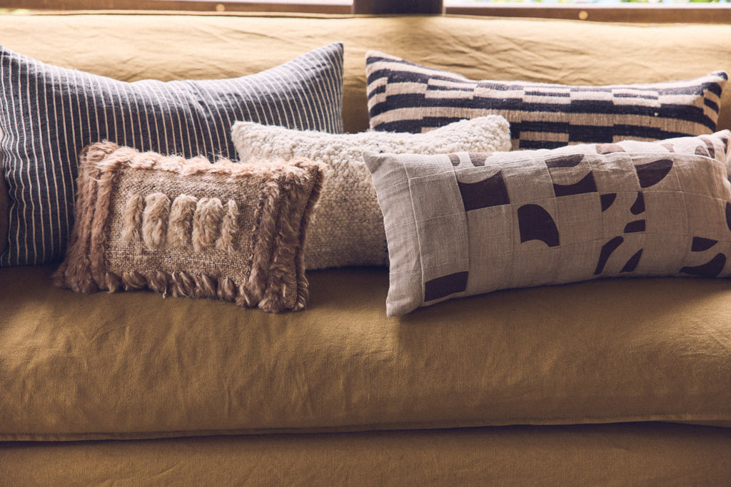 HK Living: Natural furry cushion (40x25cm)