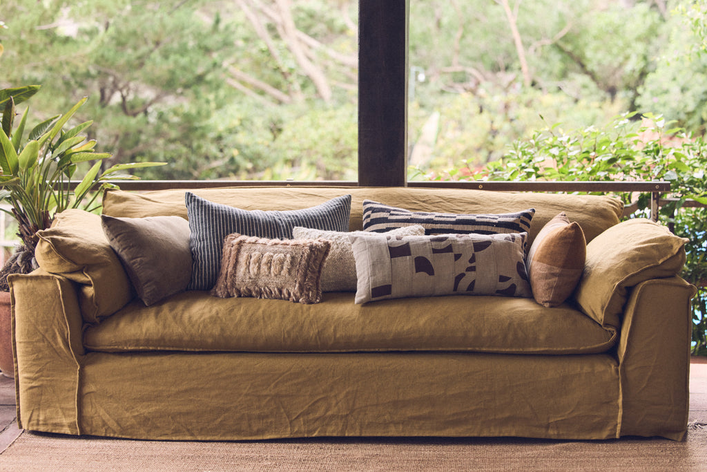 HK Living: Natural patched cushion (70x30cm)