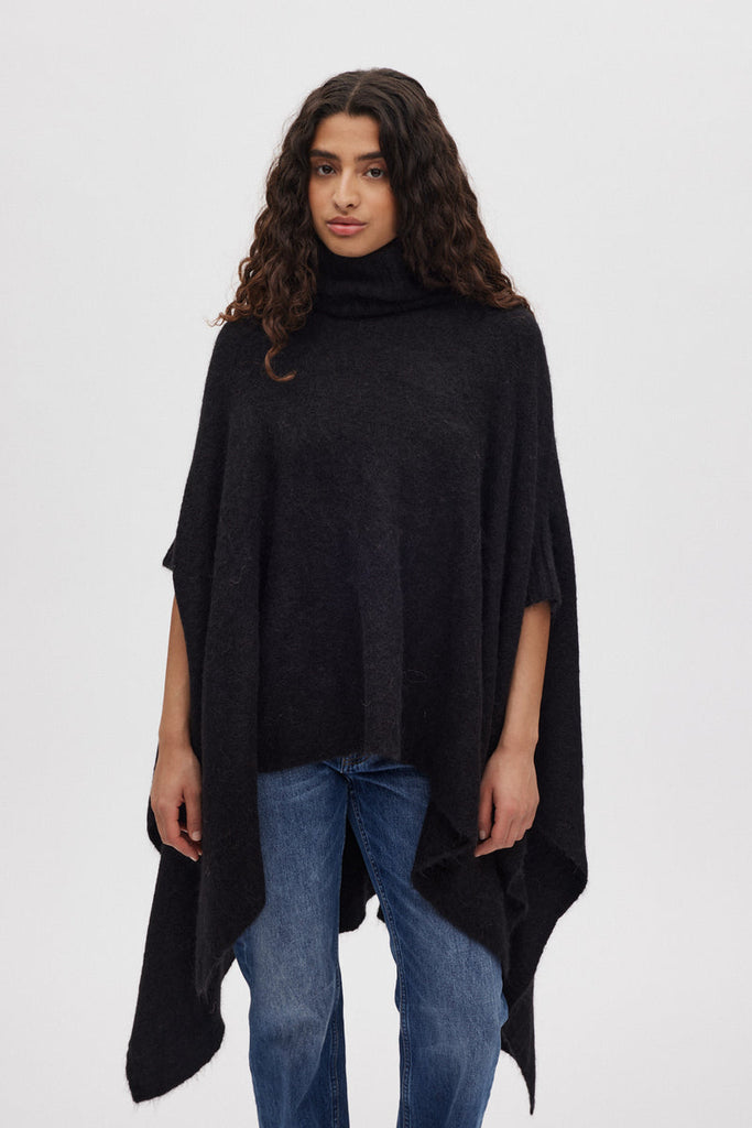 Rabens Saloner Black Fluffy knit poncho Dede