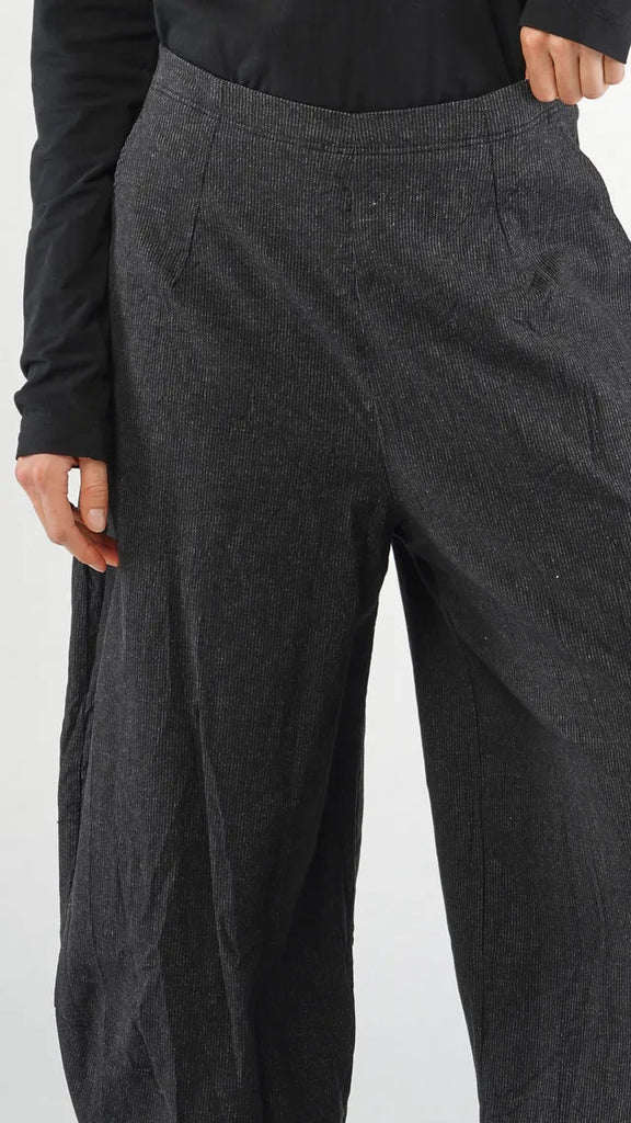 Rundholz AW25 3410107 trousers black