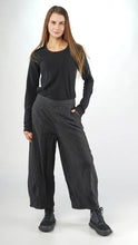 Rundholz AW25 3410107 trousers black