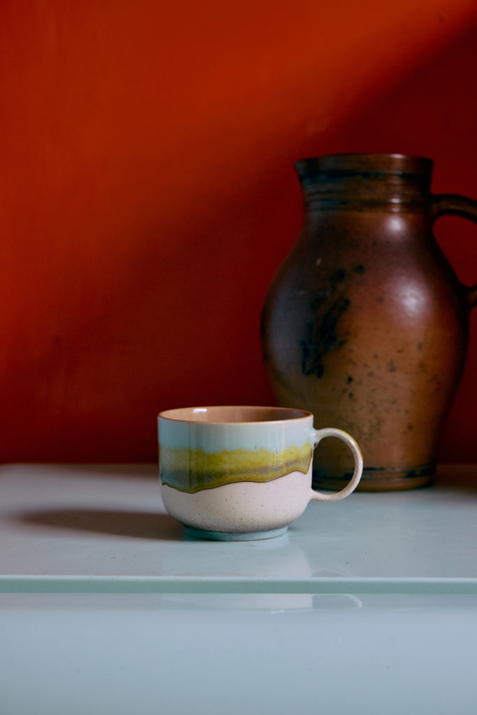 HKLiving : 70s ceramics: tea cup Glint