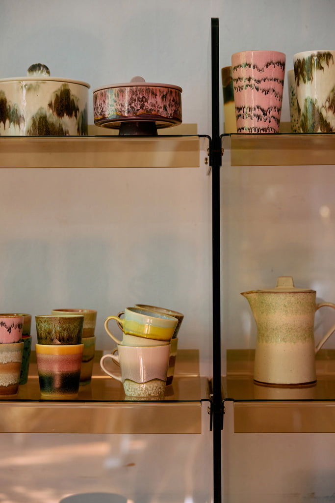 HKLiving : 70s ceramics: americano mugs, rococo