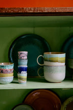 HKLiving : 70s ceramics: tea cup, slush