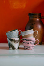 HKLiving : 70s ceramics: cappuccino mugs, dada