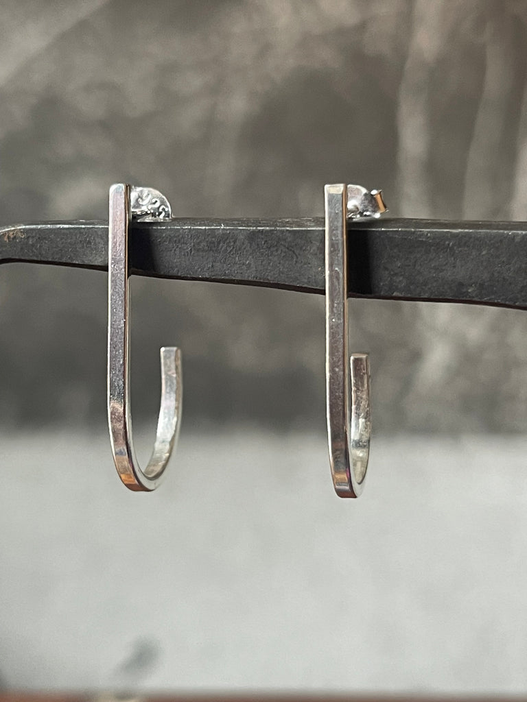 Jay curve earrings - silver