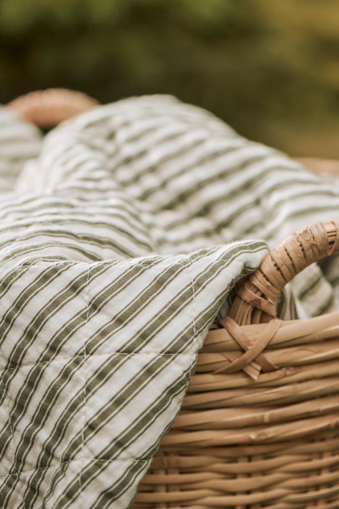 Ib Laursen Quilt sand w/olive stripes