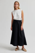 Second Female Larkini Skirt