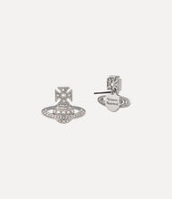 Vivienne Westwood Luzia Bas Relief Earrings - Platinum/Creampearl