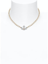 Vivienne Westwood Olympia Pearl Necklace - Platinum/White
