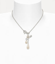 Vivienne Westwood Claude Small Necklace - Platinum Creamrose Pearl