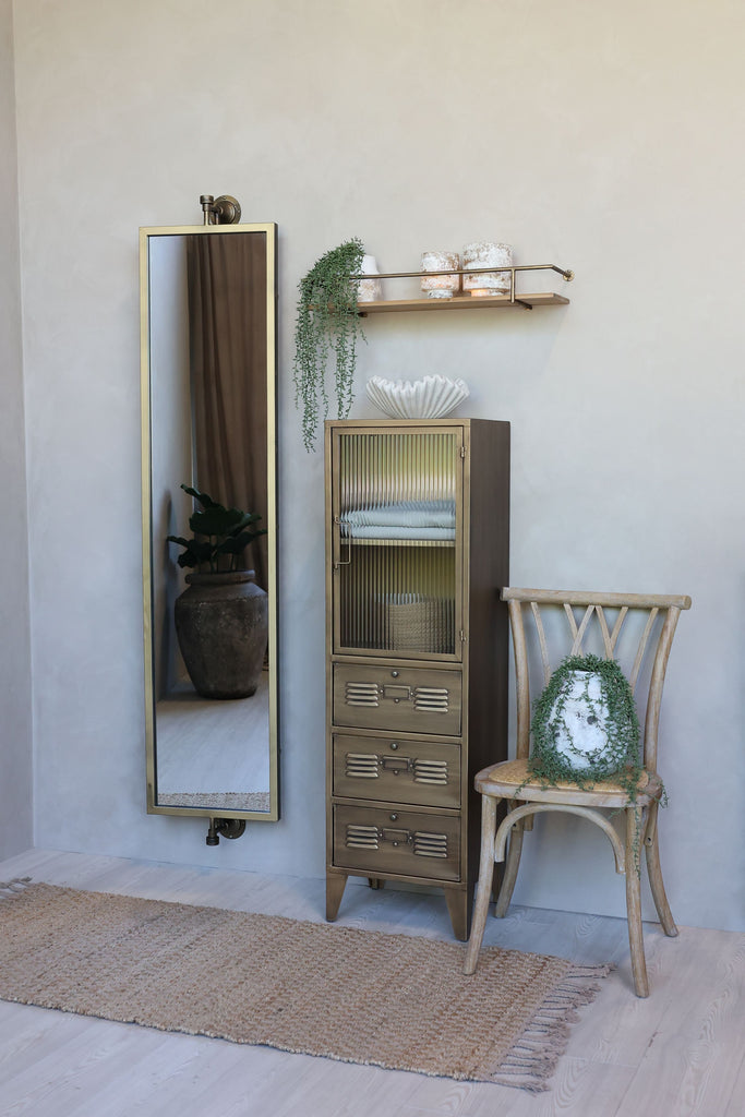 Hurricane, antique white