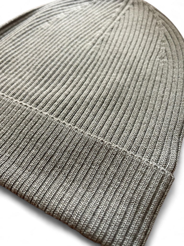 RICK OWENS SS25 HOLLYWOOD WOOL RIBBED BEANIE IN DUST