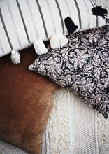 MADAM STOLTZ Cushion cover Chenille Off white/black