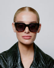 A.KJAERBEDE Nancy - Black Demi Tortoise