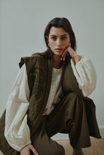 Jasmin Blouse White Sand AND in black
