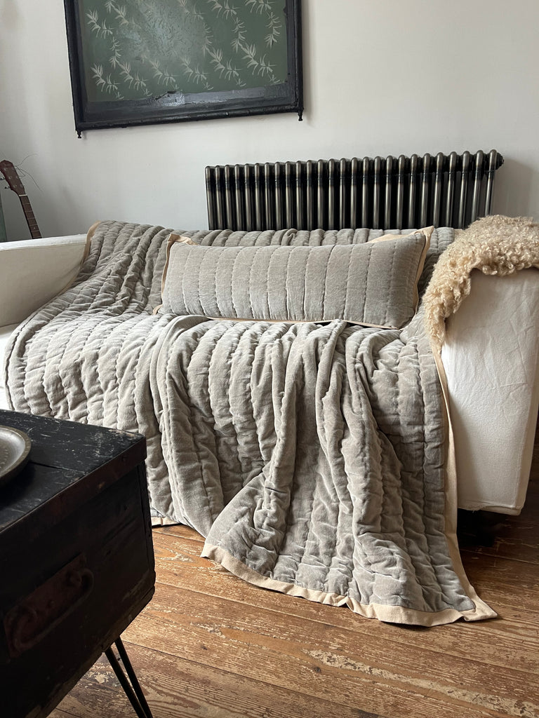 Maitri : Stonewashed Velvet quilt - Cloud