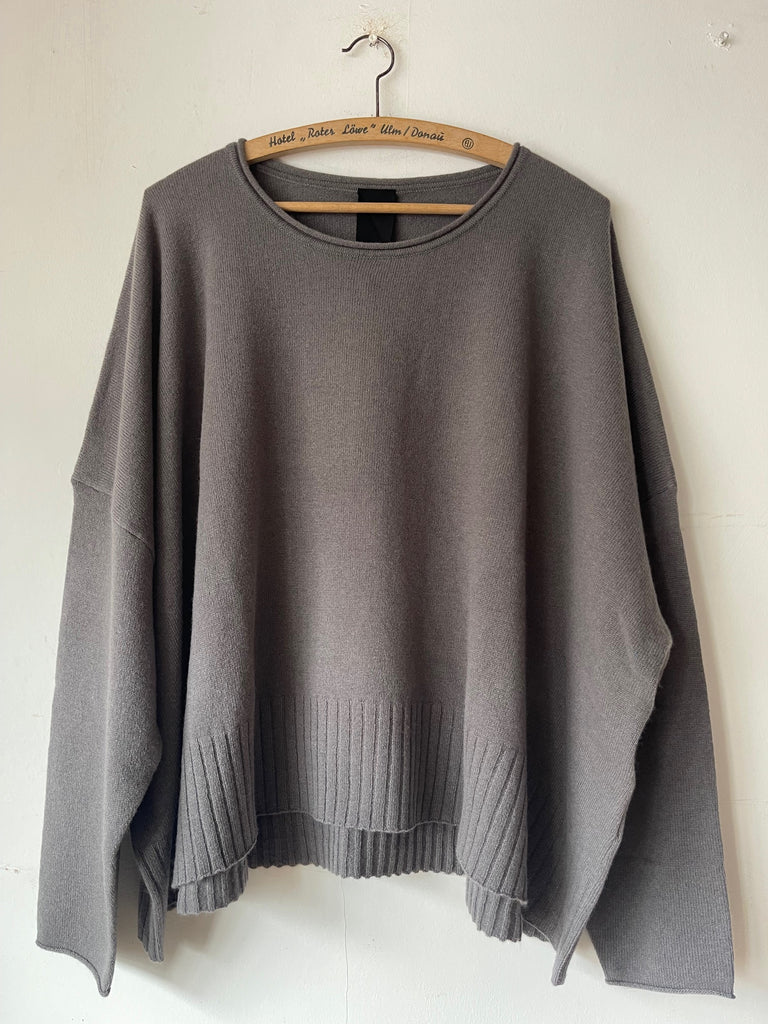 Rundholz AW25 3450708 pullover dark grey
