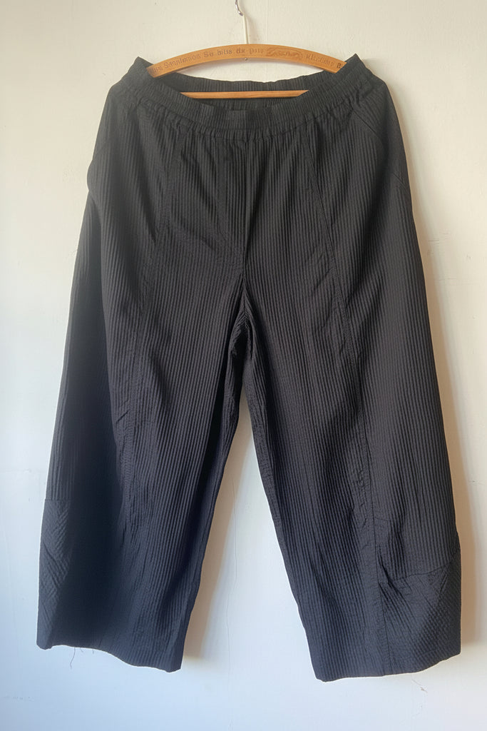 Rundholz AW26 3420104 trousers black