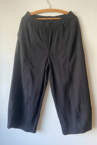 Rundholz AW26 3420104 trousers black